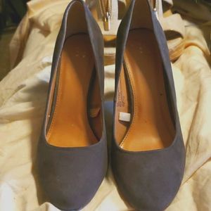 Block heels gray 8.5 new day